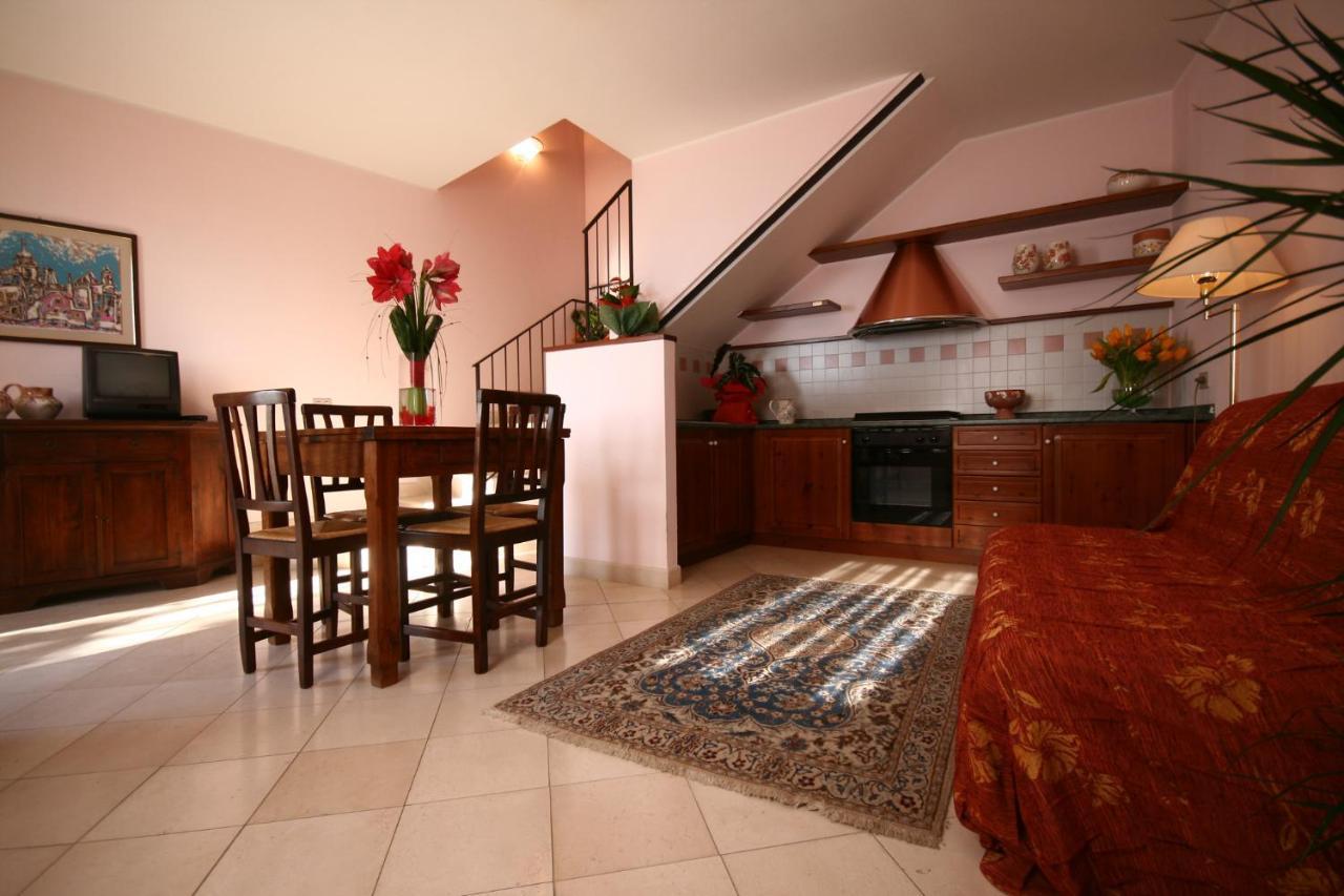 Casa Oliva Albergo Diffuso Bargni المظهر الخارجي الصورة